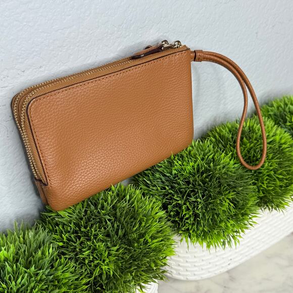 Coach Double Corner Zip Wristlet In Polished Pebble Leather - Picture 4 of 6